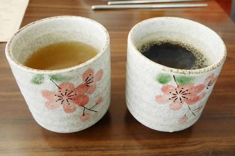 【台中沙鹿】蕃薯根養生煮，簡單乾淨又有質感的火鍋店，喜歡純天然無加工品的菜盤 @飛天璇的口袋