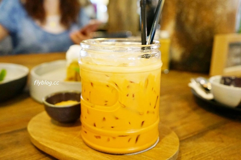 泰國清邁｜Woo Cafe，清邁必吃美食，結合餐廳、花藝、藝廊和生活雜貨的咖啡館 @飛天璇的口袋