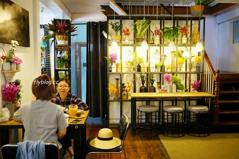 泰國清邁｜Woo Cafe，清邁必吃美食，結合餐廳、花藝、藝廊和生活雜貨的咖啡館 @飛天璇的口袋
