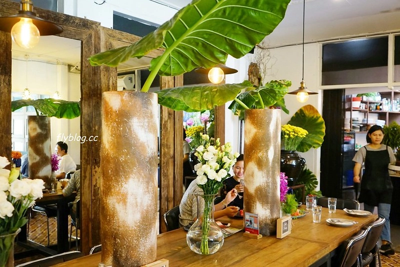 泰國清邁｜Woo Cafe，清邁必吃美食，結合餐廳、花藝、藝廊和生活雜貨的咖啡館 @飛天璇的口袋