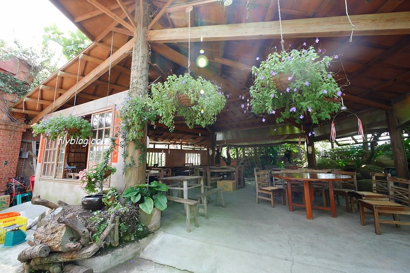 台中石岡｜仙塘跡餐廳，為了燜鴨專程來朝聖，非常隱密生意卻超好的景觀餐廳 @飛天璇的口袋