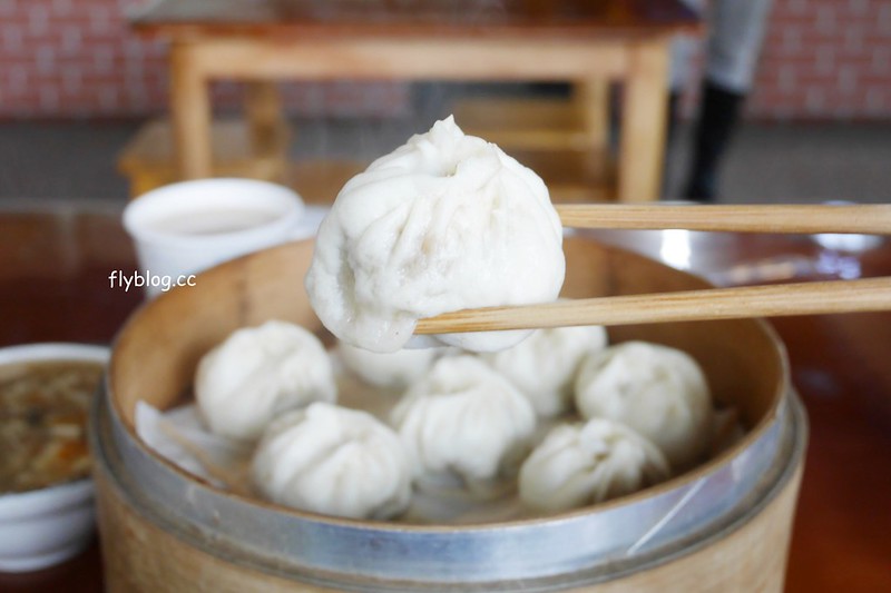 葉小籠包｜從水湳市場開始飄香葉小籠包，隱身模範街裡的銅板美食 @飛天璇的口袋