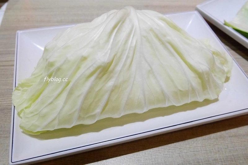 台中西屯｜滿堂紅頂級麻辣鴛鴦鍋｜599元以上麻辣火鍋吃到飽，牛小排、哈根達斯和可口可樂無限取用 @飛天璇的口袋