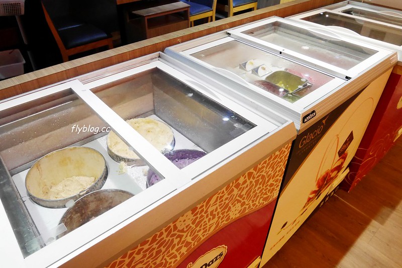 台中西屯｜滿堂紅頂級麻辣鴛鴦鍋｜599元以上麻辣火鍋吃到飽，牛小排、哈根達斯和可口可樂無限取用 @飛天璇的口袋