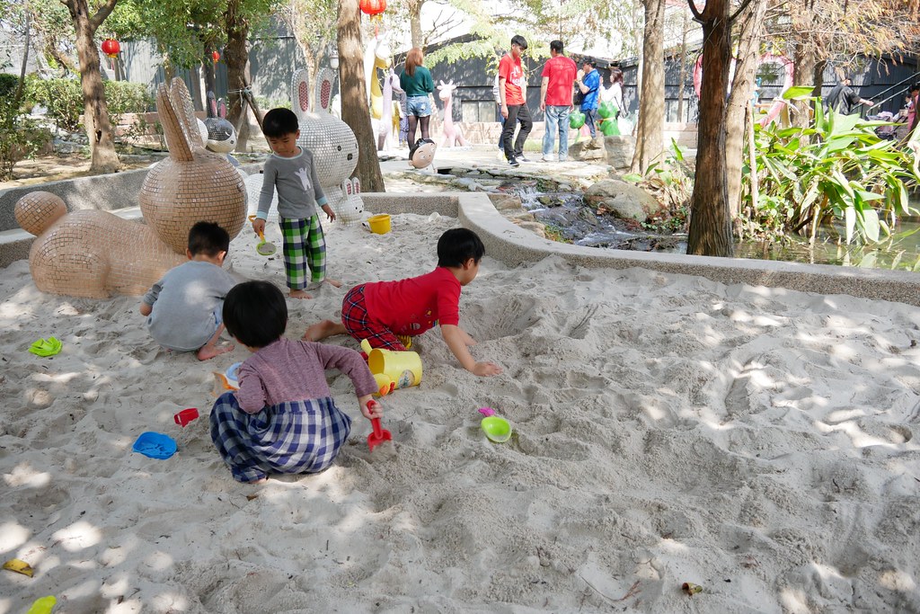 板陶窯交趾剪黏工藝園區：超療癒又童趣的親子旅遊景點~貓咪車站、沙坑、溜滑梯、手作DIY @飛天璇的口袋