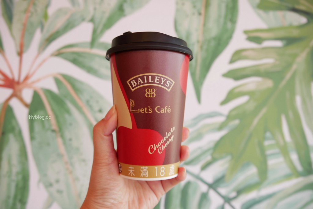 大坑情人橋全家便利商店┃台中旅遊：充滿粉紅色浪漫風情的新IG打卡聖地~粉紅盪秋千、旋轉木馬、網美拍照牆、可愛佩佩豬 @飛天璇的口袋