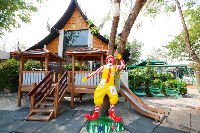 泰國清邁｜清邁最美的星巴克，全球唯一蘭那建築星巴克，星巴克迷到清邁必朝聖 @飛天璇的口袋