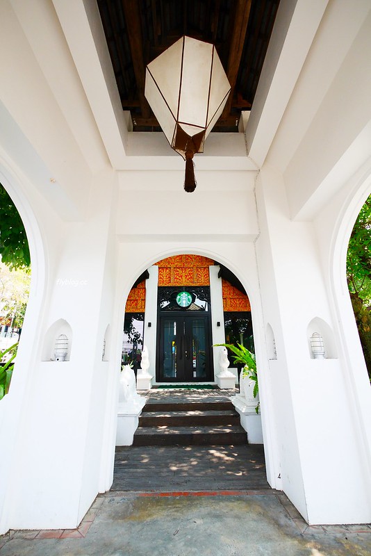 泰國清邁｜清邁最美的星巴克，全球唯一蘭那建築星巴克，星巴克迷到清邁必朝聖 @飛天璇的口袋