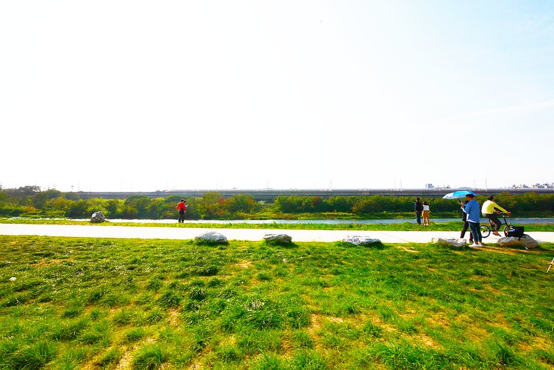 筏子溪迎賓水岸廊道┃台中南屯：台中美麗新地標，4公尺高的TAICHUN字體，台中IG超夯打卡新景點 @飛天璇的口袋