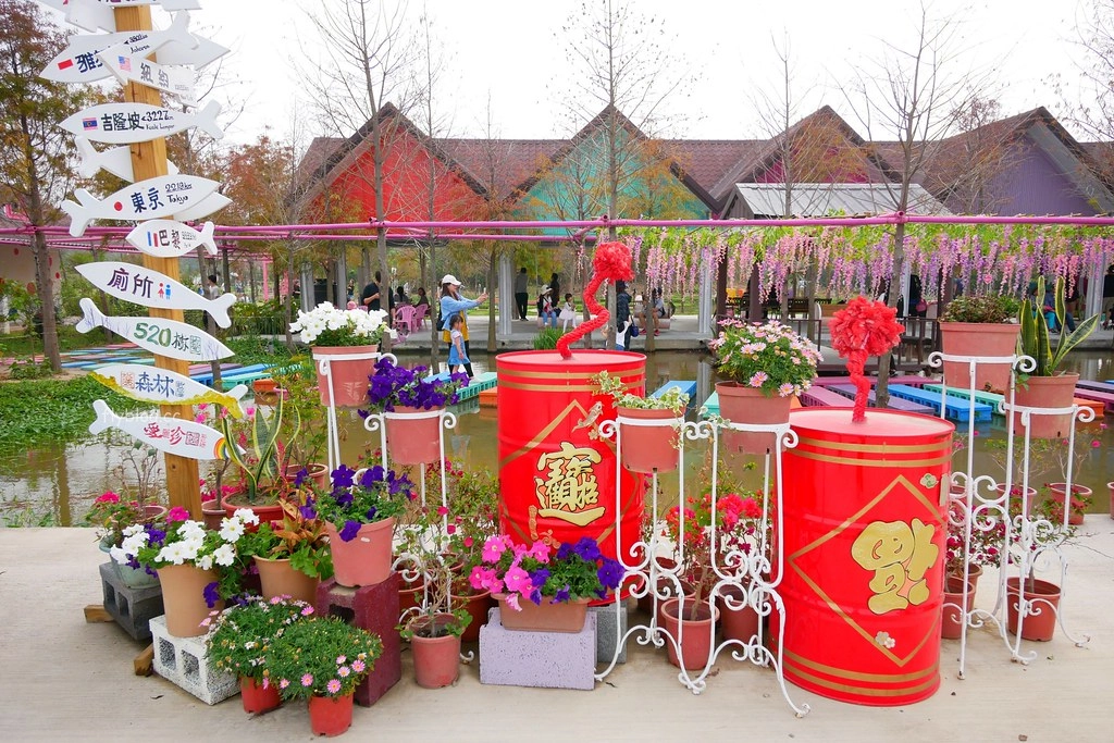 雲林古坑｜古坑珍．粉紅城堡．水漾森林教堂：充滿浪漫氛圍的童話森林~粉紅城堡、大草原、彩虹步道、水漾森林，情侶約會和親子旅遊的好地方 @飛天璇的口袋