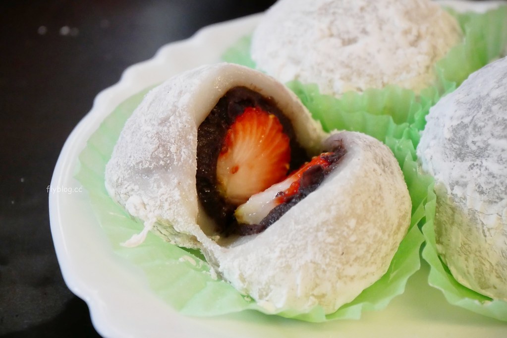 台中南屯｜米吉米食天地，南屯市場裡的古早味米食，草莓大福、草仔粿、紅龜粿、潤餅和油飯 @飛天璇的口袋