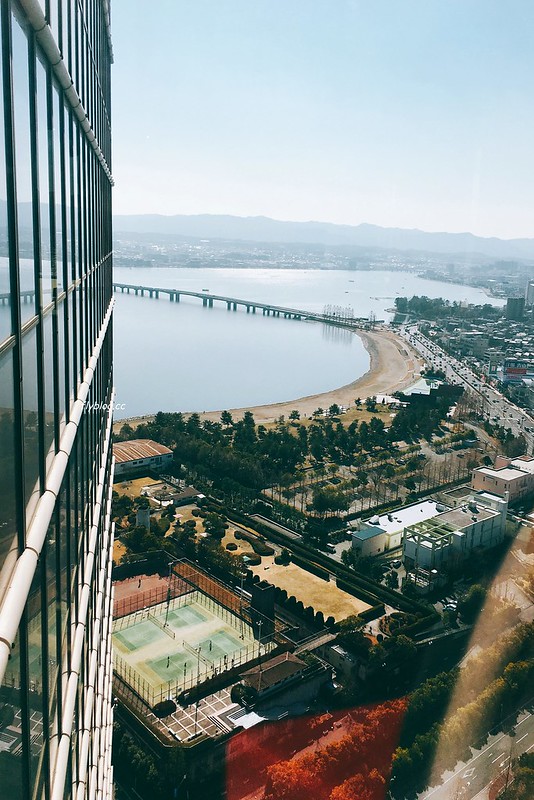 日本滋賀｜琵琶湖大津王子大飯店，房間座擁琵琶湖美景，大津車站距離京都車站只要10分鐘車程 @飛天璇的口袋
