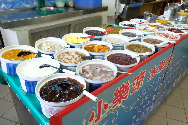 【2025大甲小吃美食懶人包】3月瘋媽祖也要瘋美食，大甲鎮瀾宮周邊美食推薦 @飛天璇的口袋