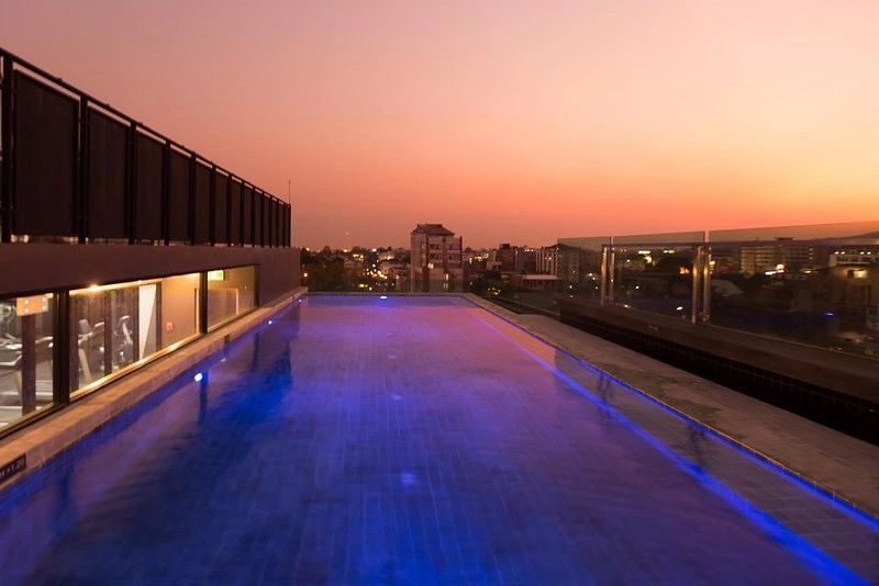 泰國清邁｜清邁尼曼藝術畫廊飯店 Art Mai Gallery Nimman Hotel，以當代藝術為主題的超棒飯店，距離尼曼Maya百貨步行5分鐘 @飛天璇的口袋