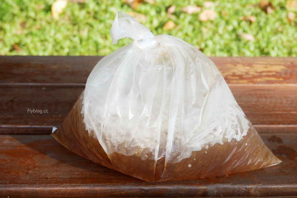 台中西區｜民生路無名豆花．一天只營業4.5小時的豆花店，9種配料滿滿滿只要50元 @飛天璇的口袋