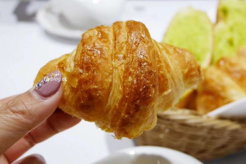 統領創意牛排館┃台中北區：傳統又有歷史的牛排館，餐點很老派卻很實在，$1680就有日本A5鹿兒島和牛 @飛天璇的口袋