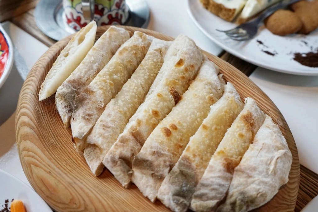 新竹香山｜Luau Pizza 柴寮披薩｜充滿異國風情的魔法小木屋，享受美食的同時又可以接觸大自然，新竹香山IG熱門打卡景點 @飛天璇的口袋