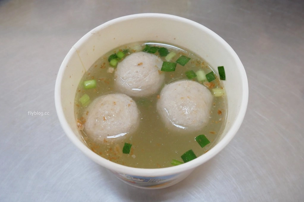 台中清水｜阿財米糕，在地飄香50個年頭的銅板美食，觀光客必吃的清水米糕 @飛天璇的口袋