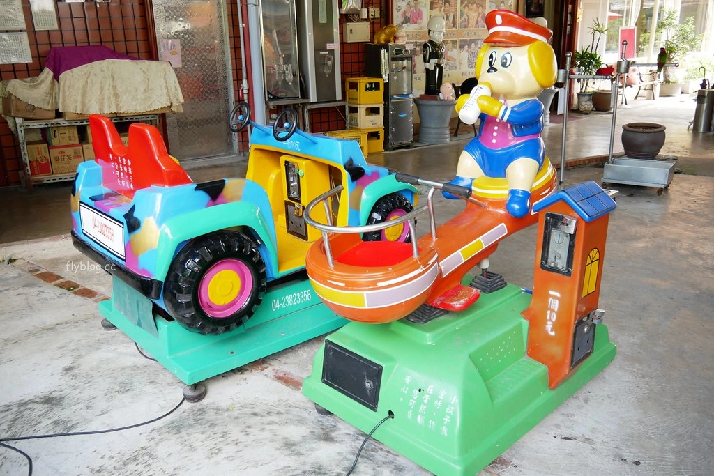 台中北屯｜龍莊烤乳豬庭園美食．大坑山區美食餐廳，臘味煲仔飯、烤乳豬、烤肥鵝、燒肥鵝合菜辦桌料理 @飛天璇的口袋