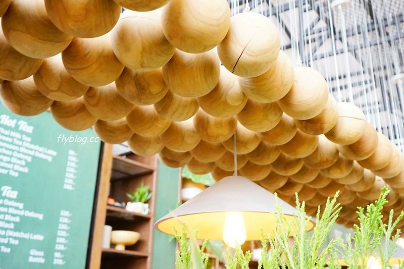 泰國清邁｜Woo Cafe，清邁必吃美食，結合餐廳、花藝、藝廊和生活雜貨的咖啡館 @飛天璇的口袋