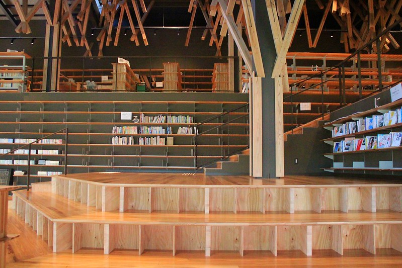 日本高知｜檮原町．隈研吾五大建築的巡禮，檮原町綜合廳舍、雲之上別館、雲之上本館、雲之上藝廊、雲之上圖書館 @飛天璇的口袋