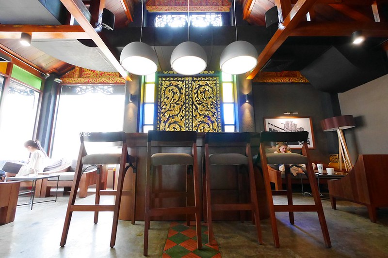 泰國清邁｜清邁最美的星巴克，全球唯一蘭那建築星巴克，星巴克迷到清邁必朝聖 @飛天璇的口袋