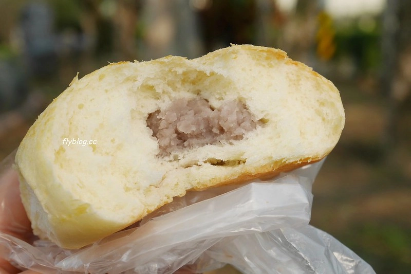 台中新社｜新社特製煎包．還沒出爐就排隊，像棒球一樣大的水煎包 @飛天璇的口袋