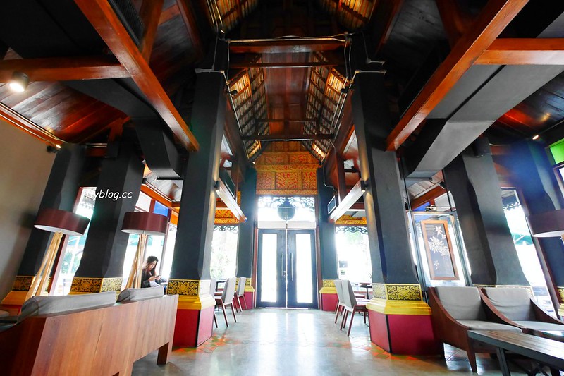 泰國清邁｜清邁最美的星巴克，全球唯一蘭那建築星巴克，星巴克迷到清邁必朝聖 @飛天璇的口袋