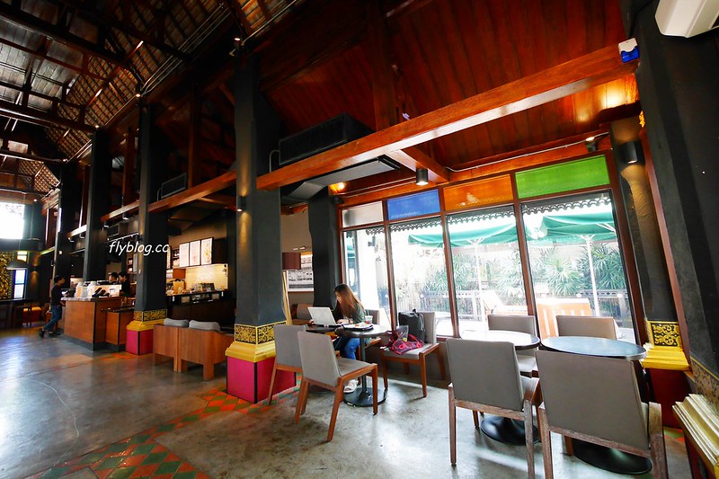 泰國清邁｜清邁最美的星巴克，全球唯一蘭那建築星巴克，星巴克迷到清邁必朝聖 @飛天璇的口袋