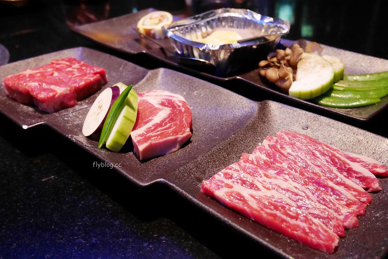 碳佐麻里燒肉｜終於朝聖台南必吃的碳佐麻里燒肉店，有台南屋馬之美喻的南霸天 @飛天璇的口袋