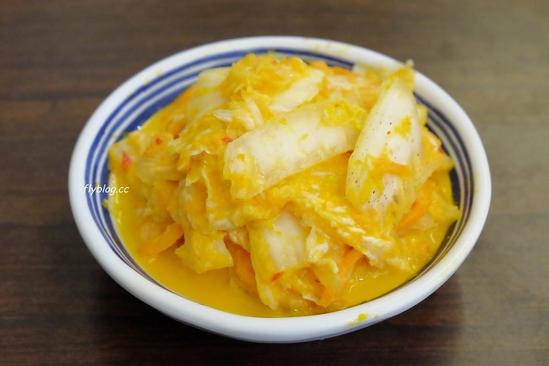 【台中西區】饕之鄉李姐的店：有平價鼎泰豐美喻的小籠包，蔥油餅和鮭魚炒飯也推薦 @飛天璇的口袋