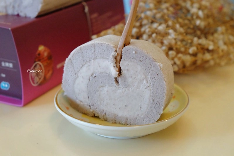 台中清水｜喜利廉烘焙．網友推薦的爆漿芋泥捲，1:1的芋泥內餡紮實綿密又好吃 @飛天璇的口袋