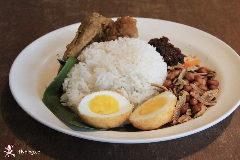 吐司工坊．Toast Box┃新加坡美食：新加坡必吃早餐，Vivo City怡豐城大食代美食街，咖椰吐司、香蘭蛋糕和辣死你媽一網打盡 @飛天璇的口袋