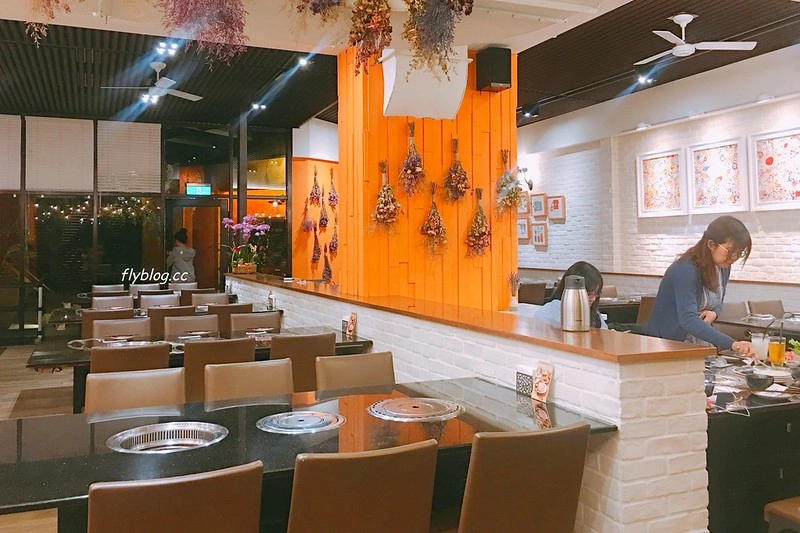 澄居烤物燒肉┃台中西區：有漂亮乾燥花打卡牆的燒肉店，台灣大道鄰近勤美誠品商圈 @飛天璇的口袋