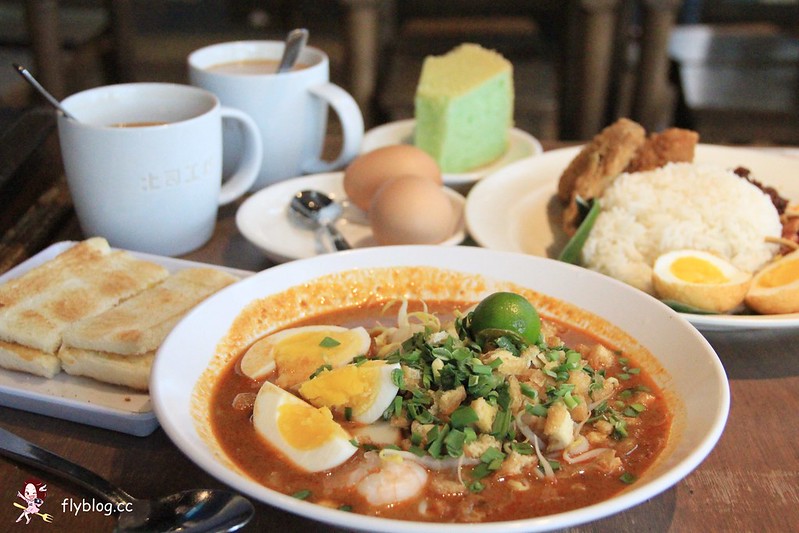 吐司工坊．Toast Box┃新加坡美食：新加坡必吃早餐，Vivo City怡豐城大食代美食街，咖椰吐司、香蘭蛋糕和辣死你媽一網打盡 @飛天璇的口袋