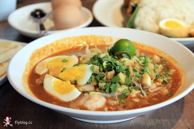 吐司工坊．Toast Box┃新加坡美食：新加坡必吃早餐，Vivo City怡豐城大食代美食街，咖椰吐司、香蘭蛋糕和辣死你媽一網打盡 @飛天璇的口袋