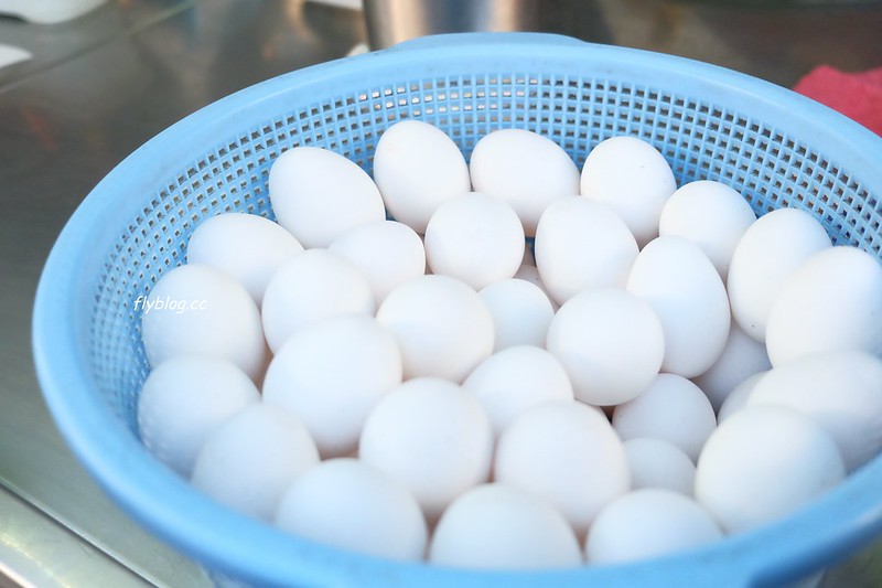 台中大甲｜宜吉九層塔粉蔥餅．大甲台灣銀行前藍色發財車，一天只賣5個小時售完為止 @飛天璇的口袋