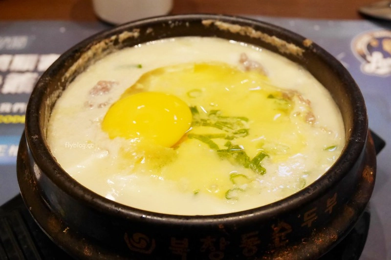 涓豆腐：涓豆腐正式回歸台中，三個人點雙人套餐就夠了，文心秀泰美食推薦 @飛天璇的口袋