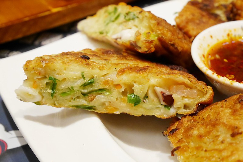 涓豆腐：涓豆腐正式回歸台中，三個人點雙人套餐就夠了，文心秀泰美食推薦 @飛天璇的口袋