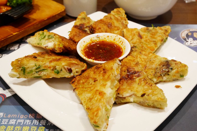 涓豆腐：涓豆腐正式回歸台中，三個人點雙人套餐就夠了，文心秀泰美食推薦 @飛天璇的口袋