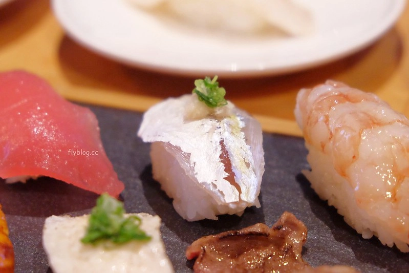 一笈壽司｜輕井澤集團最新力作日式壽司品牌，公益路漂亮的清水模建築外觀 @飛天璇的口袋