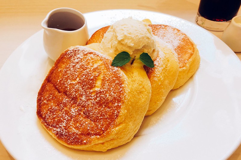 【日本神奈川】幸福鬆餅．幸せのパンケーキ 鎌倉小町通り店~誤打誤撞吃到的幸福鬆餅，真的是鬆軟綿密入口即化 @飛天璇的口袋