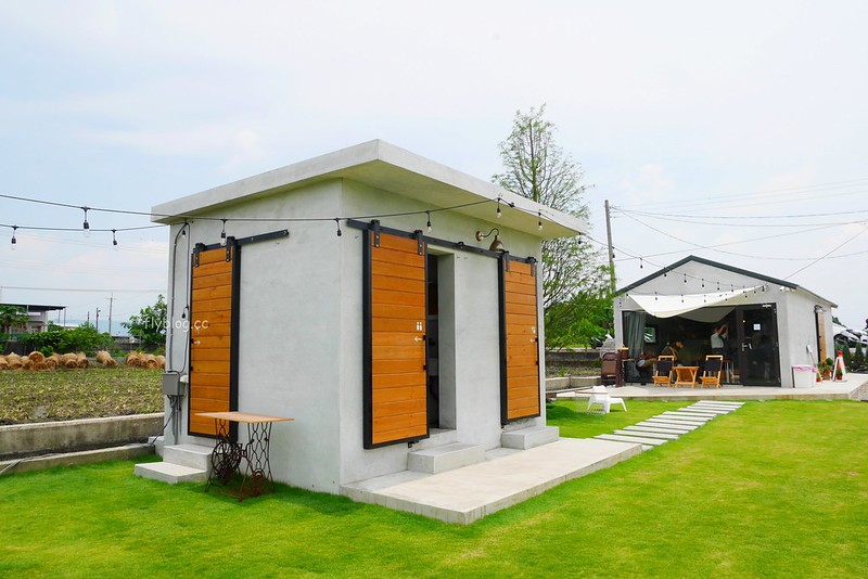 小田生活｜位於田中間的網美咖啡館，充滿草地的野餐風情 @飛天璇的口袋