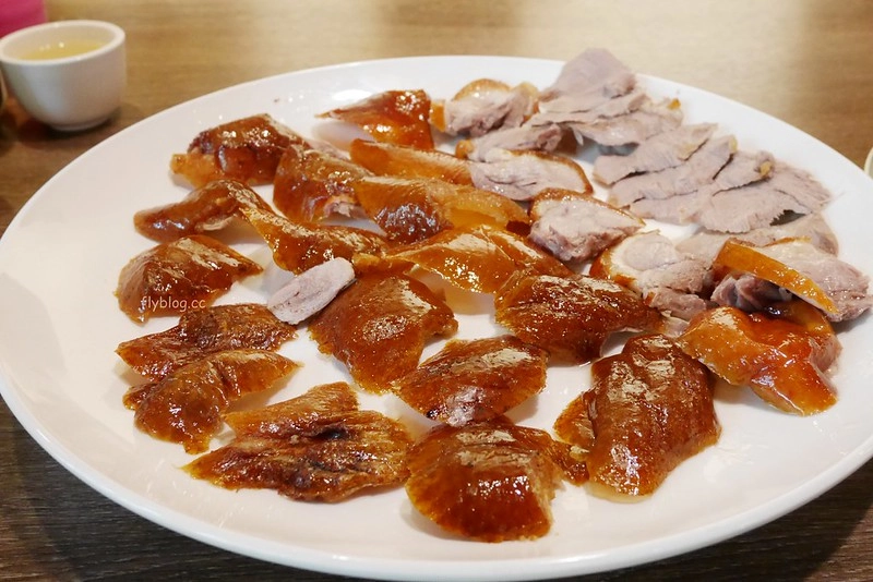 烤鴨控請收藏！精選10家「2025台中烤鴨餐廳」，一鴨3吃多變合菜料理 @飛天璇的口袋