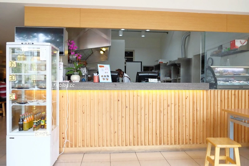 台中南屯｜資豐美食．南屯市場萬和宮後方，油飯在地飄香近60年 @飛天璇的口袋