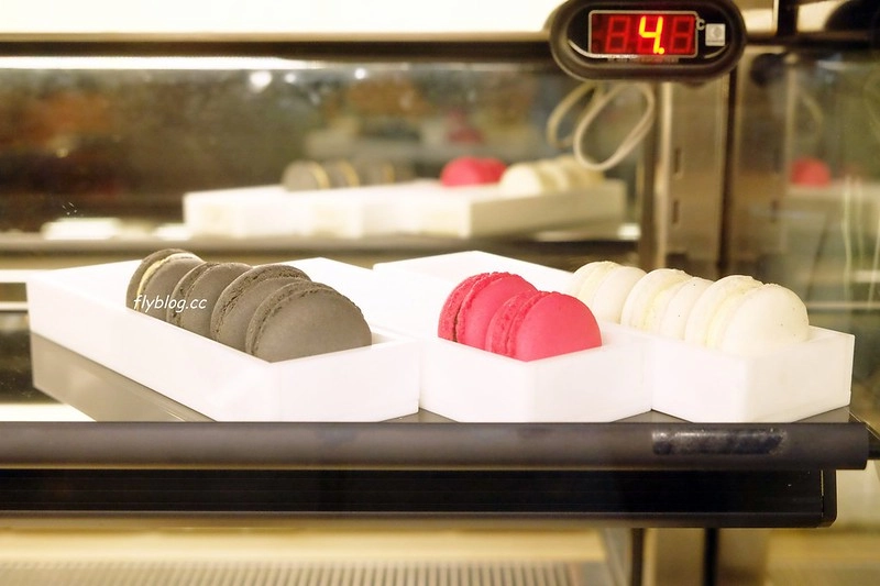 樂緹波兒手作塔派．La Petite Tarte｜千層蛋糕清爽滑順，還有生日蛋糕可以預訂外帶 @飛天璇的口袋