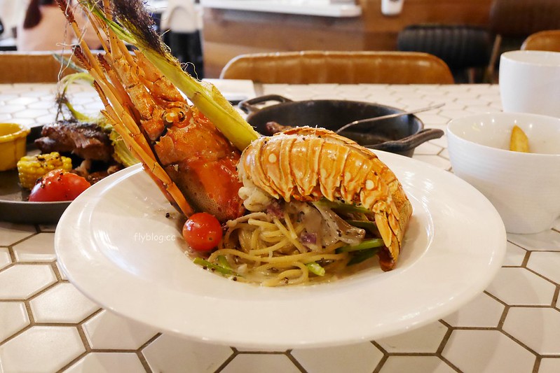 樂丘廚房@中一店┃台中北區：好吃又好拍的網美店，義大利麵真是彈牙，舒芙蕾也很推薦 @飛天璇的口袋