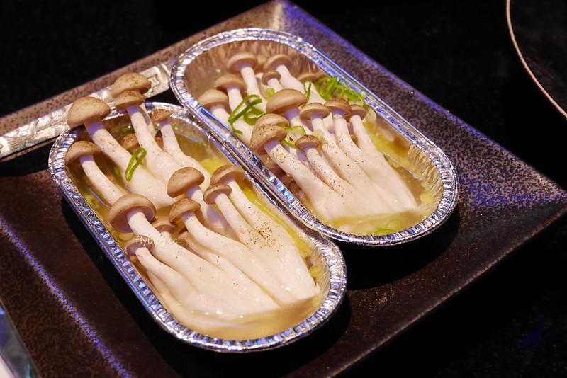 碳佐麻里燒肉｜終於朝聖台南必吃的碳佐麻里燒肉店，有台南屋馬之美喻的南霸天 @飛天璇的口袋