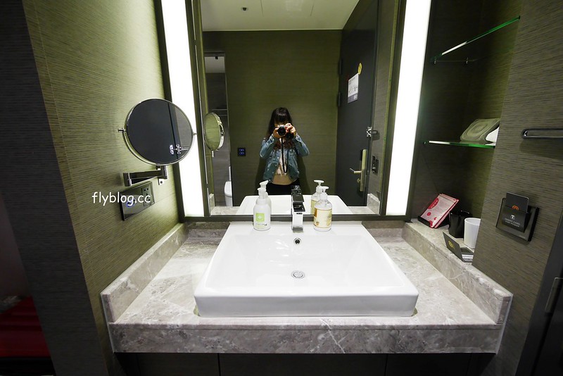 天成文旅．回行旅┃台中飯店推薦：距離逢甲商圈步行5分鐘，充滿懷舊氛圍的設計旅店 @飛天璇的口袋