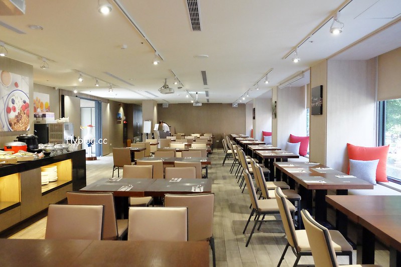 天成文旅．回行旅┃台中飯店推薦：距離逢甲商圈步行5分鐘，充滿懷舊氛圍的設計旅店 @飛天璇的口袋